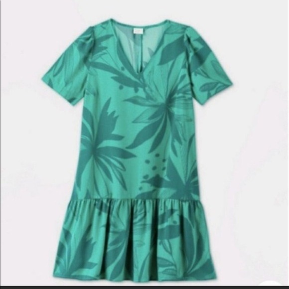 a new day Dresses & Skirts - NWOT A New Day Green Palm Flowy Dress